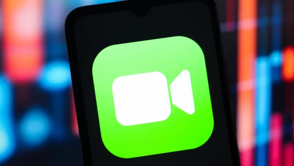 iOS 26’daki FaceTime, çıplaklık algıladığında görüntülü aramayı durduracak.