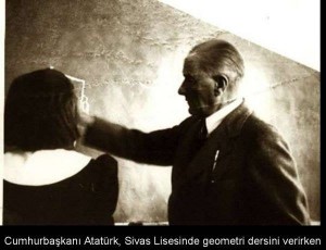 Sivas Lisesi'nde Geometri ders verirken - 13 Kasım 1937  